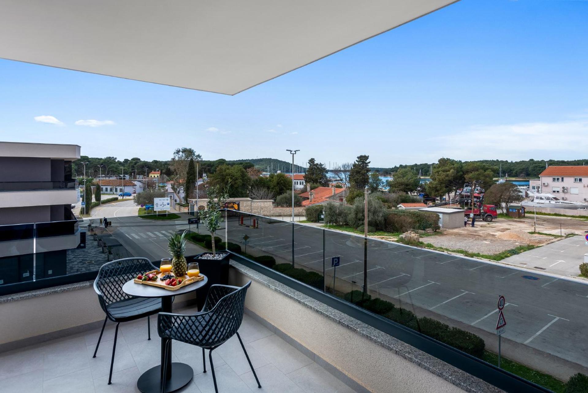 Fly Rooms Medulin - 50M From The Beach - New 2024 Εξωτερικό φωτογραφία